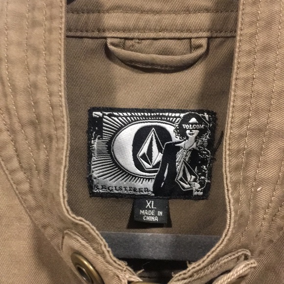 Volcom jacket XL (fits like a large) - Picture 2 of 10